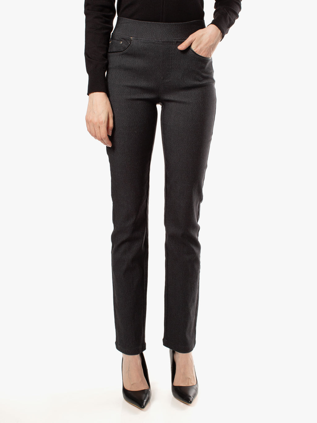 Narrow fitted pull-on pant