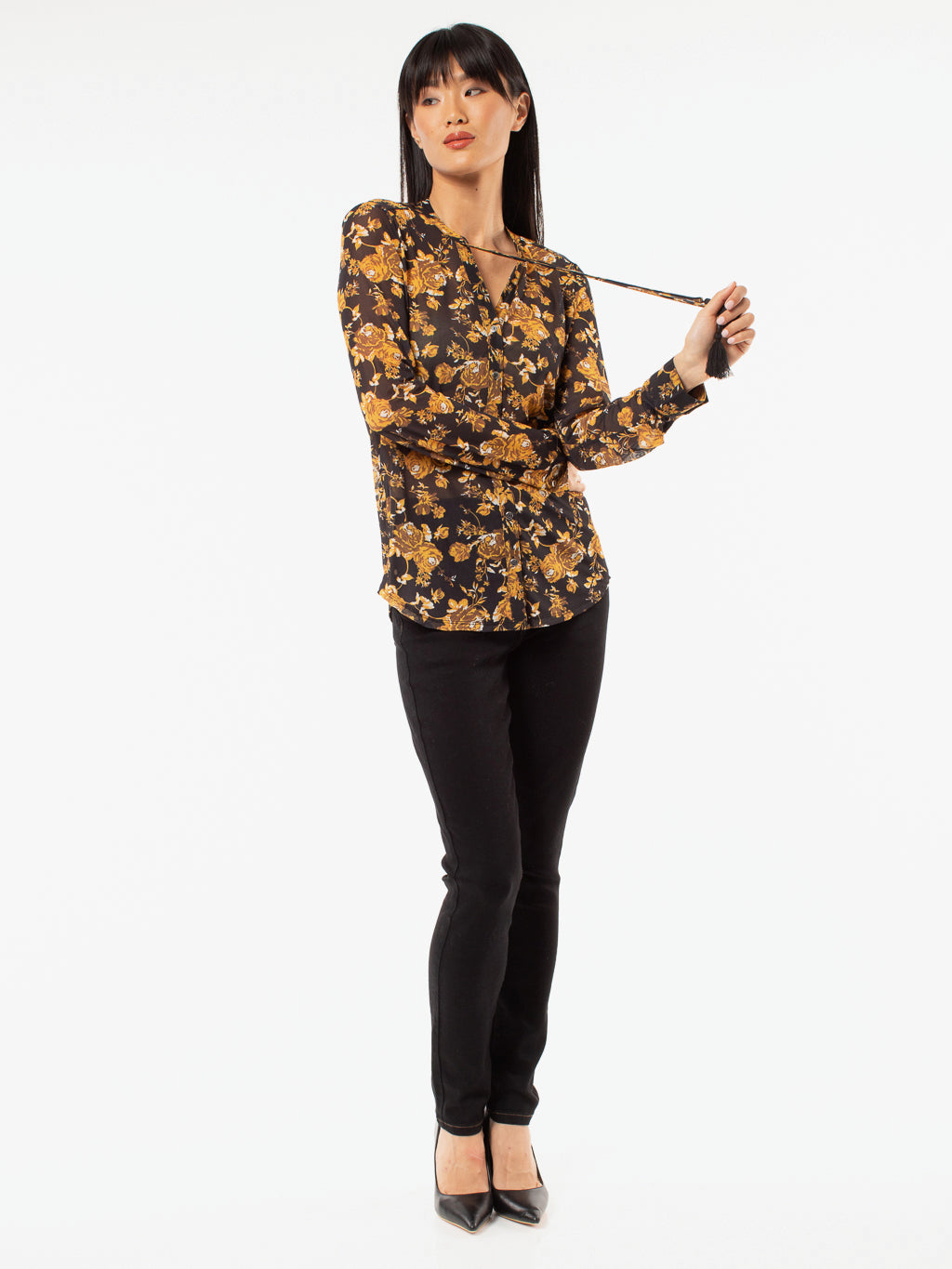 Loose tunic with buttons