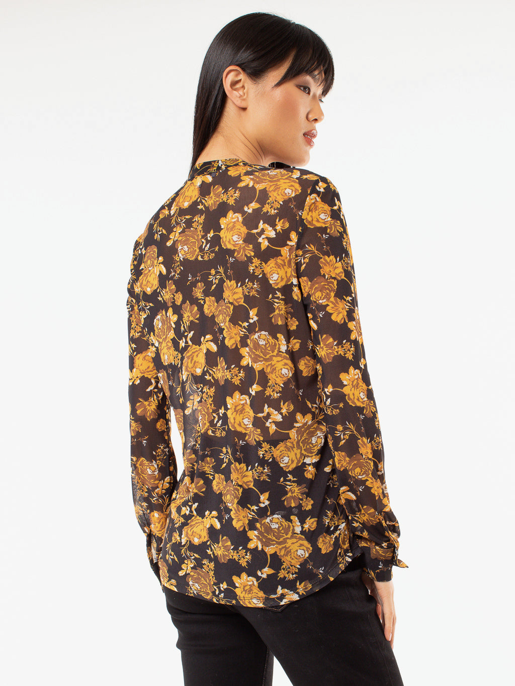 Loose tunic with buttons