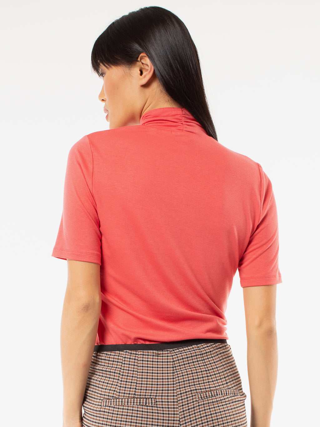 T-shirt à col roulé avec détails plissés