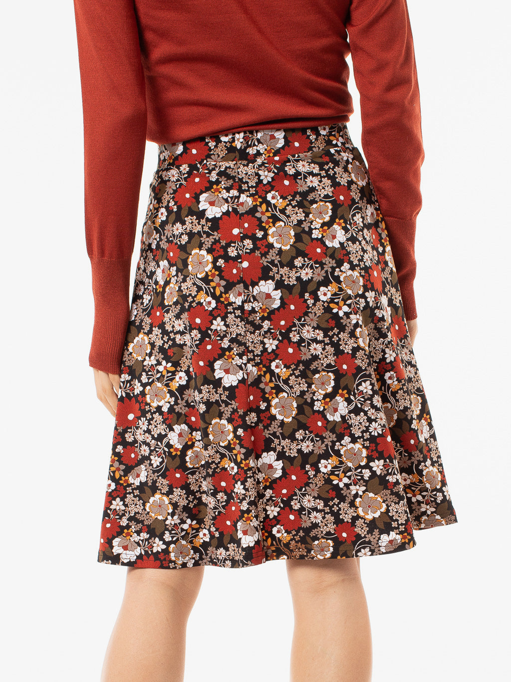 Jupe courte évasée en tricot