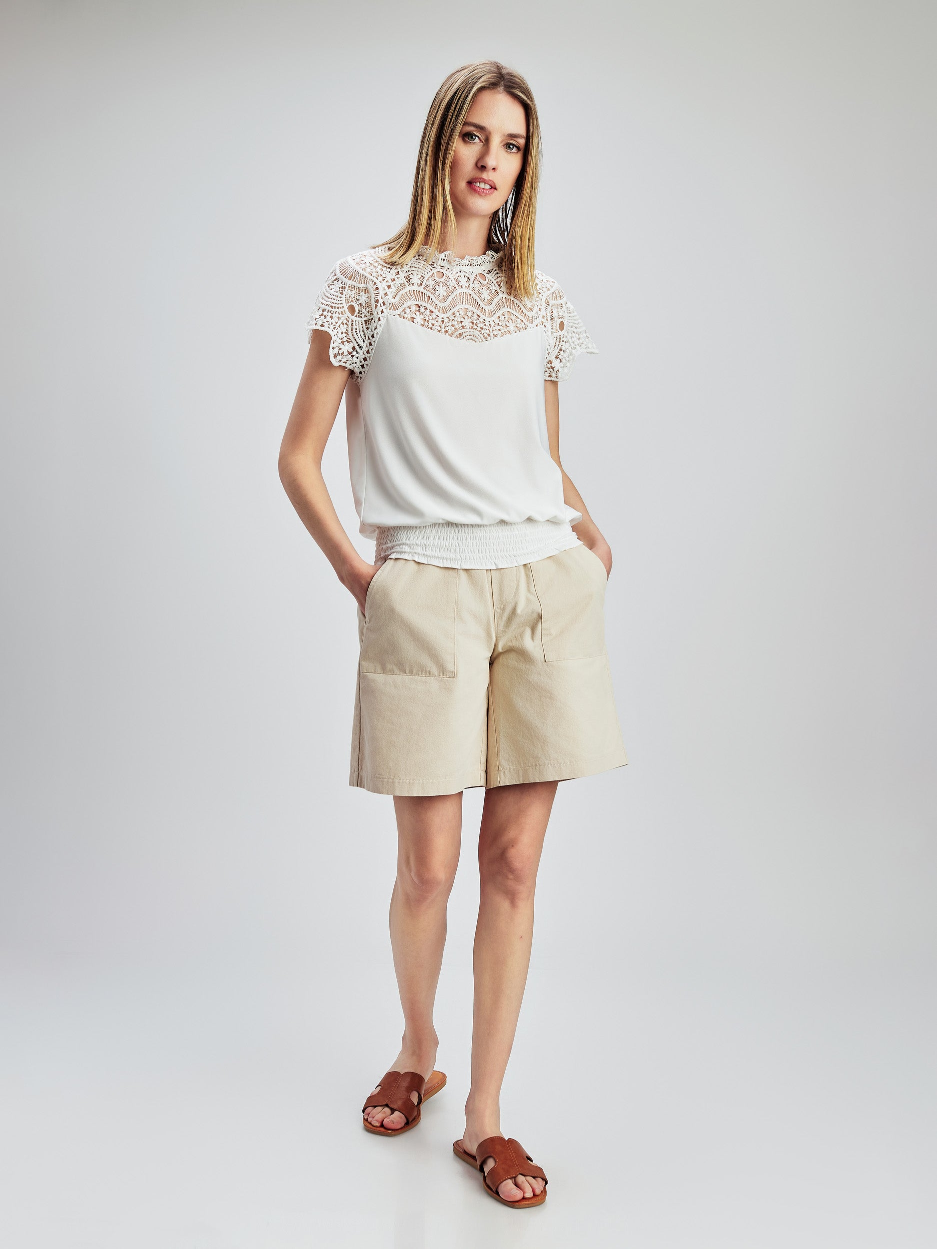 トップス SFO ストラップ付き ミニ財布（95-30WG01-204）｜モノコムサ（MONO