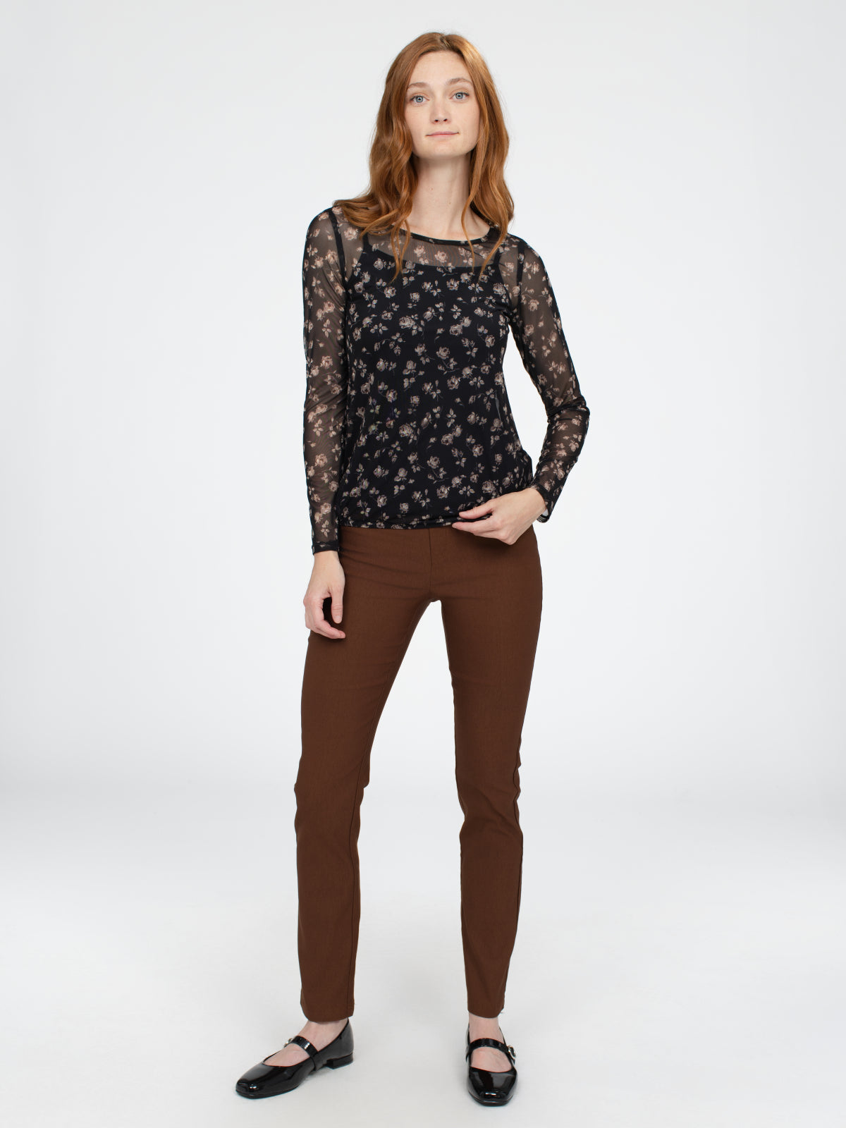 Straight fitted pull-on pant