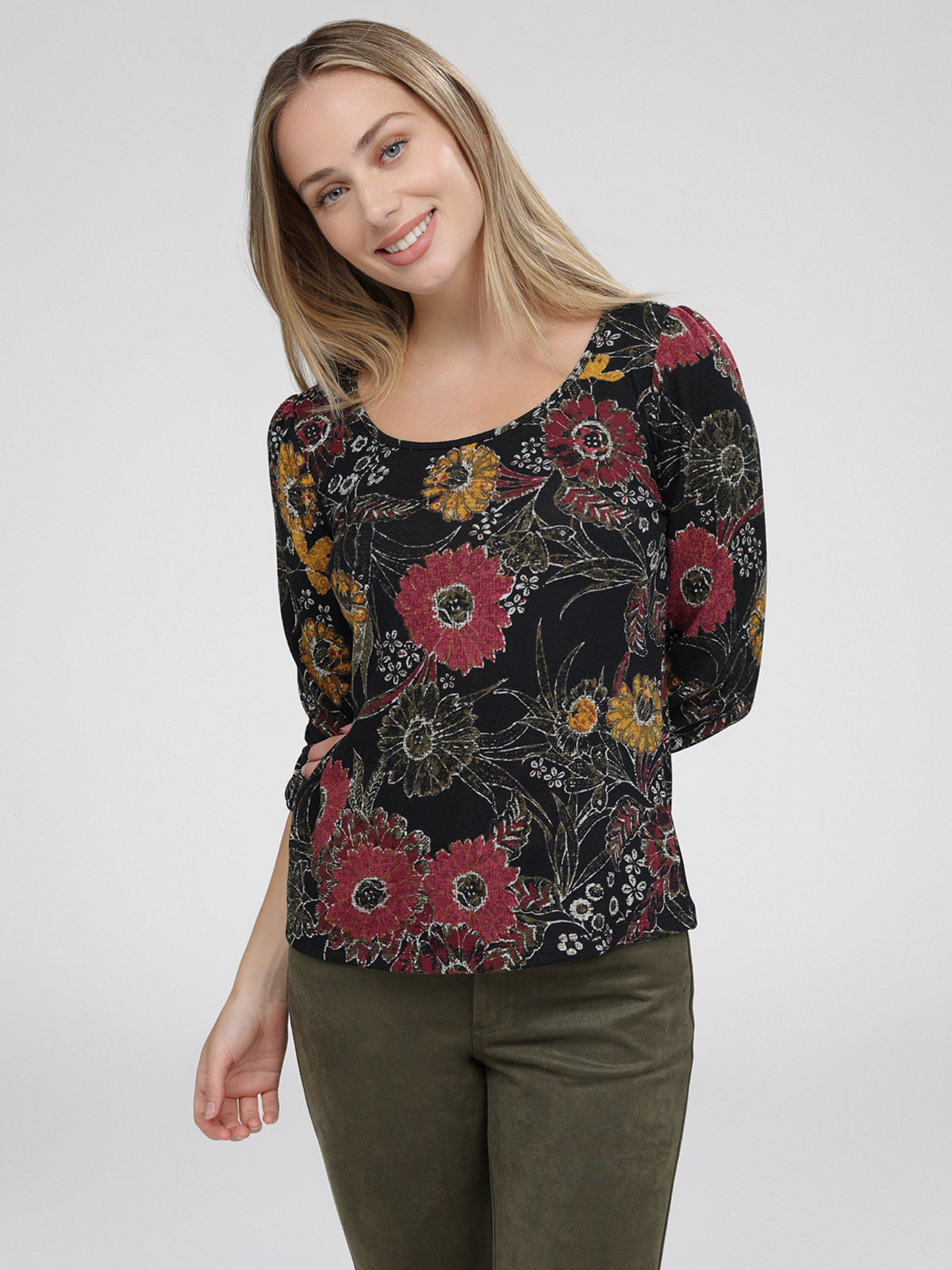 3/4-sleeve semi-fitted t-shirt