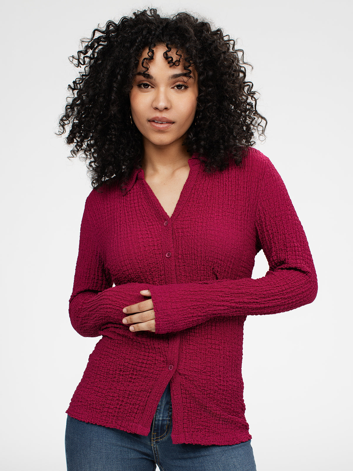 Long-sleeve semi-fitted blouse with buttons