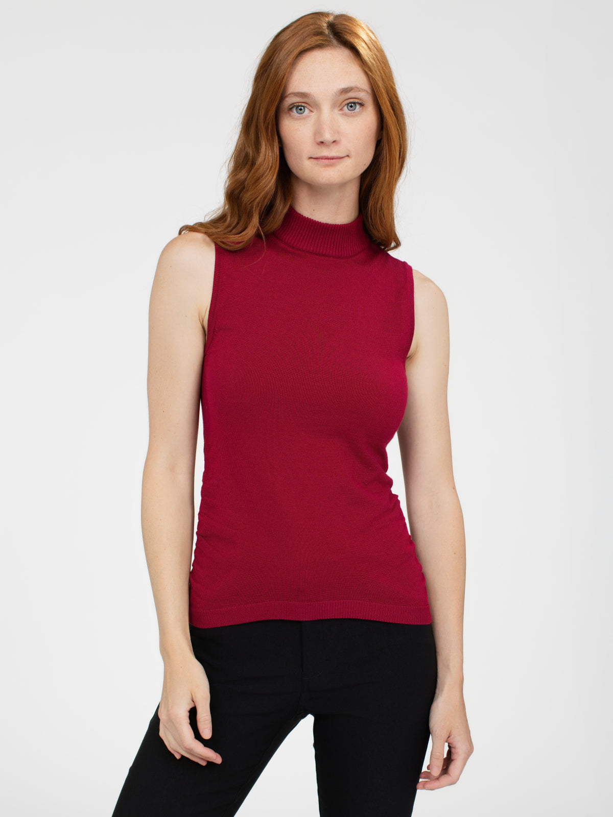 Sleeveless fitted pullover sweater