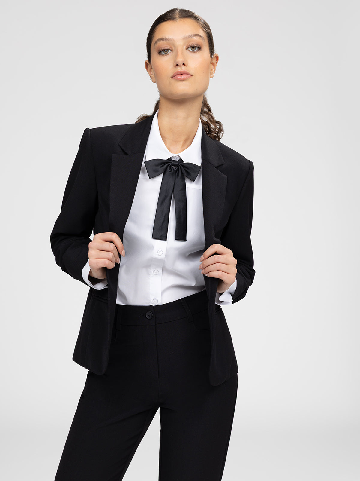 Veste semi-ajustée à longues manches