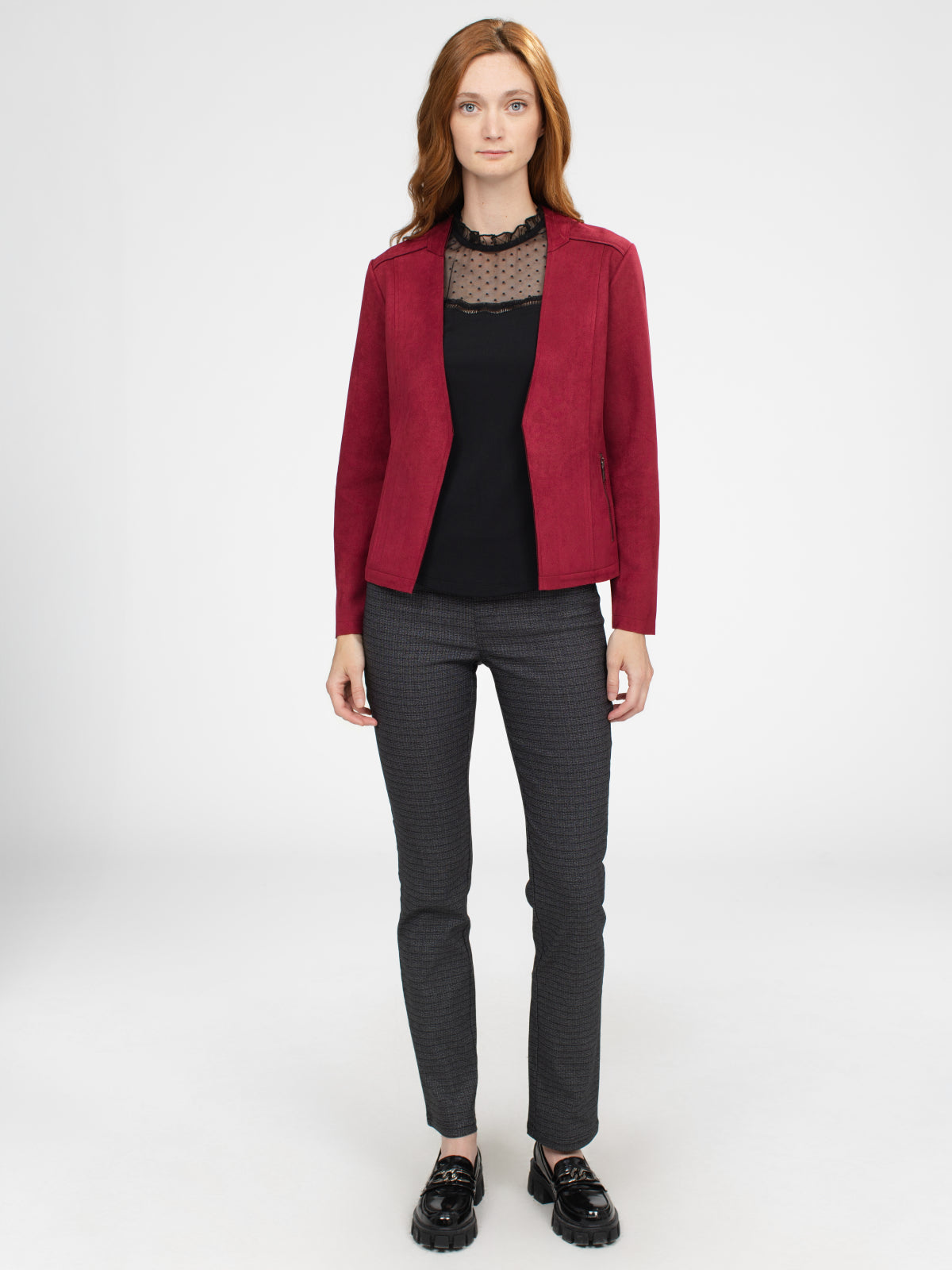 Long-sleeve knit semi-fitted vest