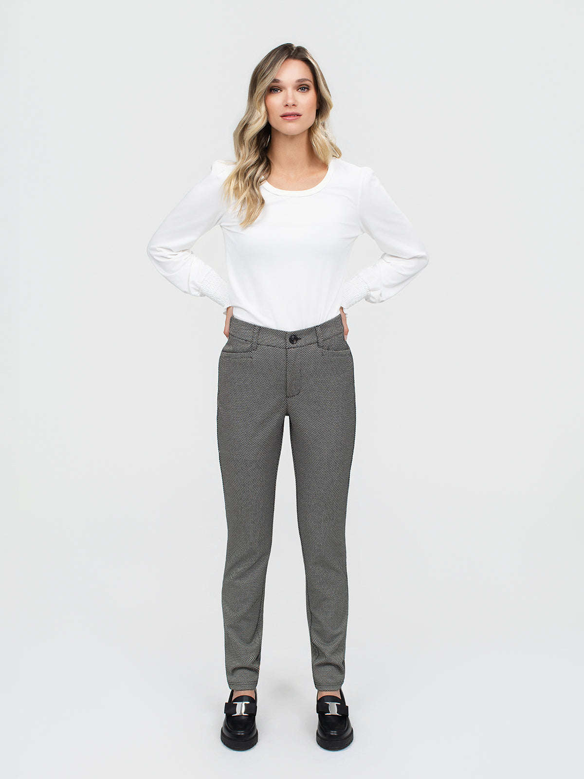 Pantalon décontracté étroit