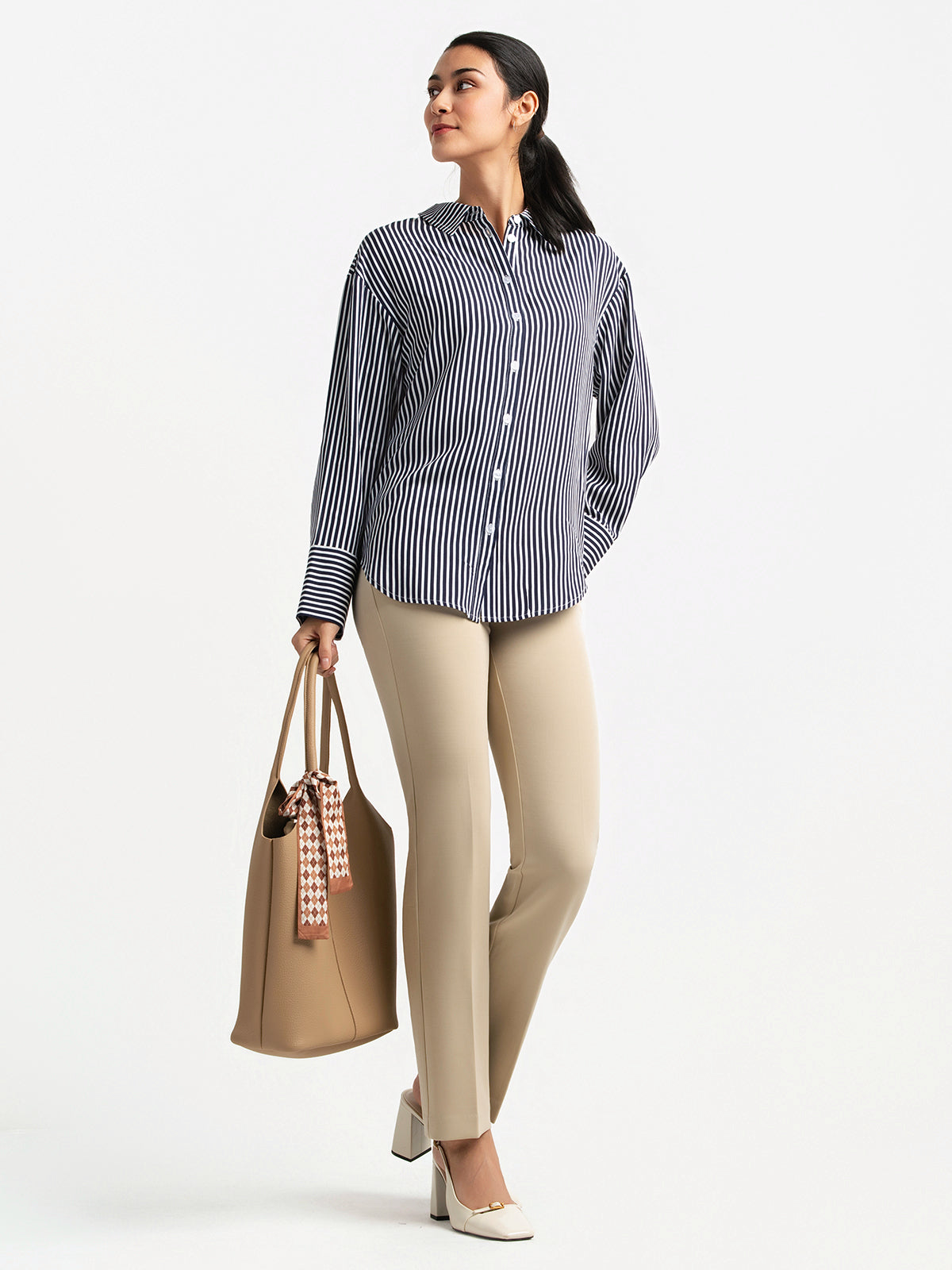 Long-sleeve loose blouse with buttons