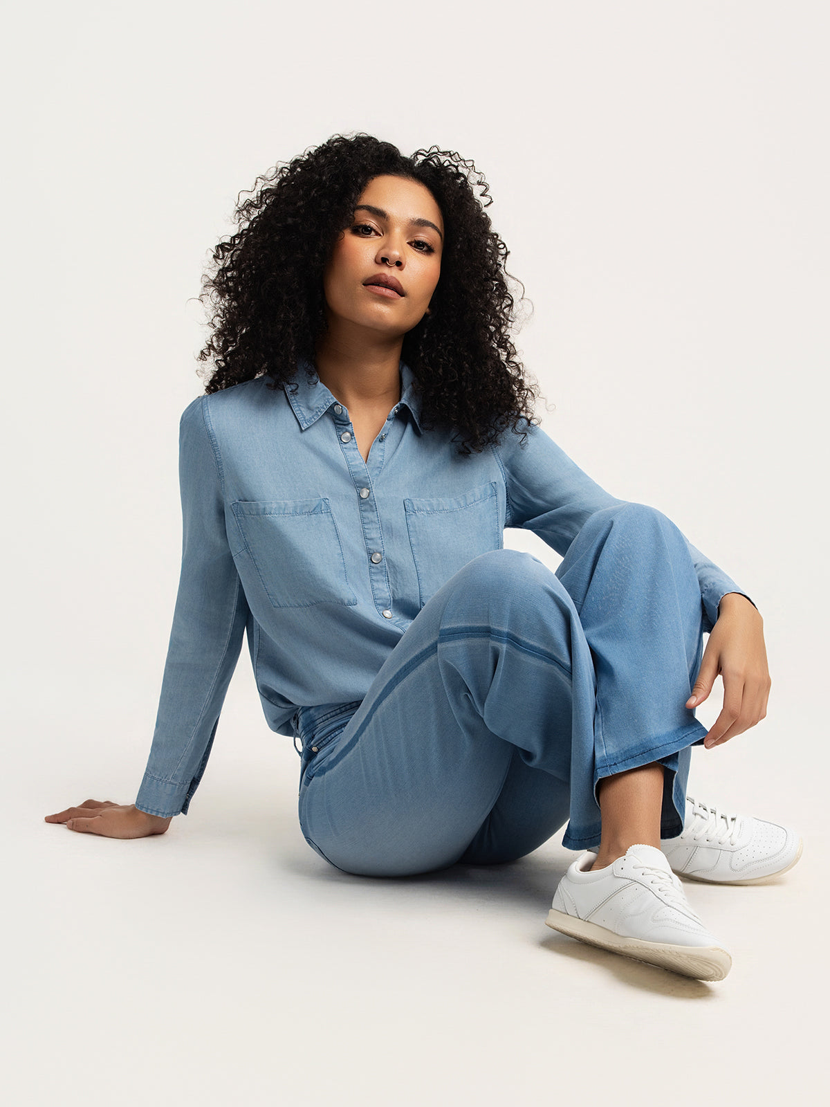 Blouse à manches longues avec boutons