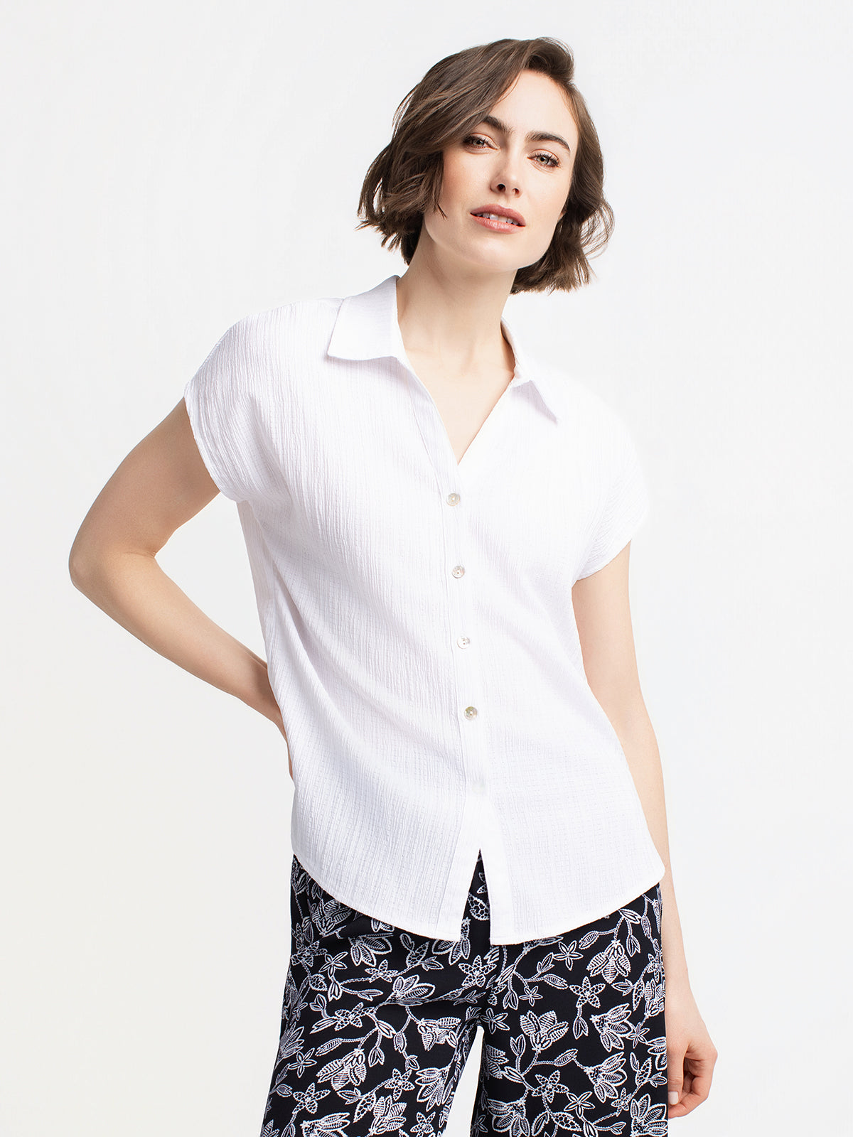Blouse à manches courtes avec boutons