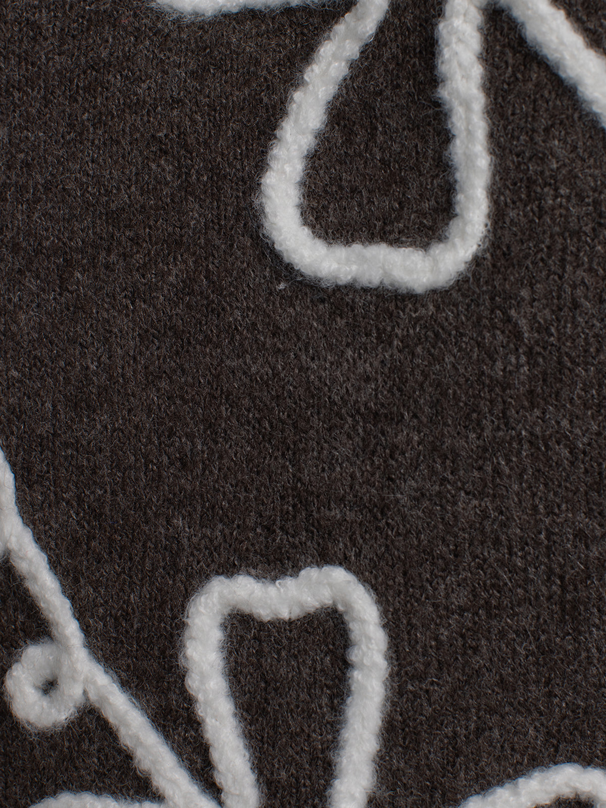 598765732798-04.jpg