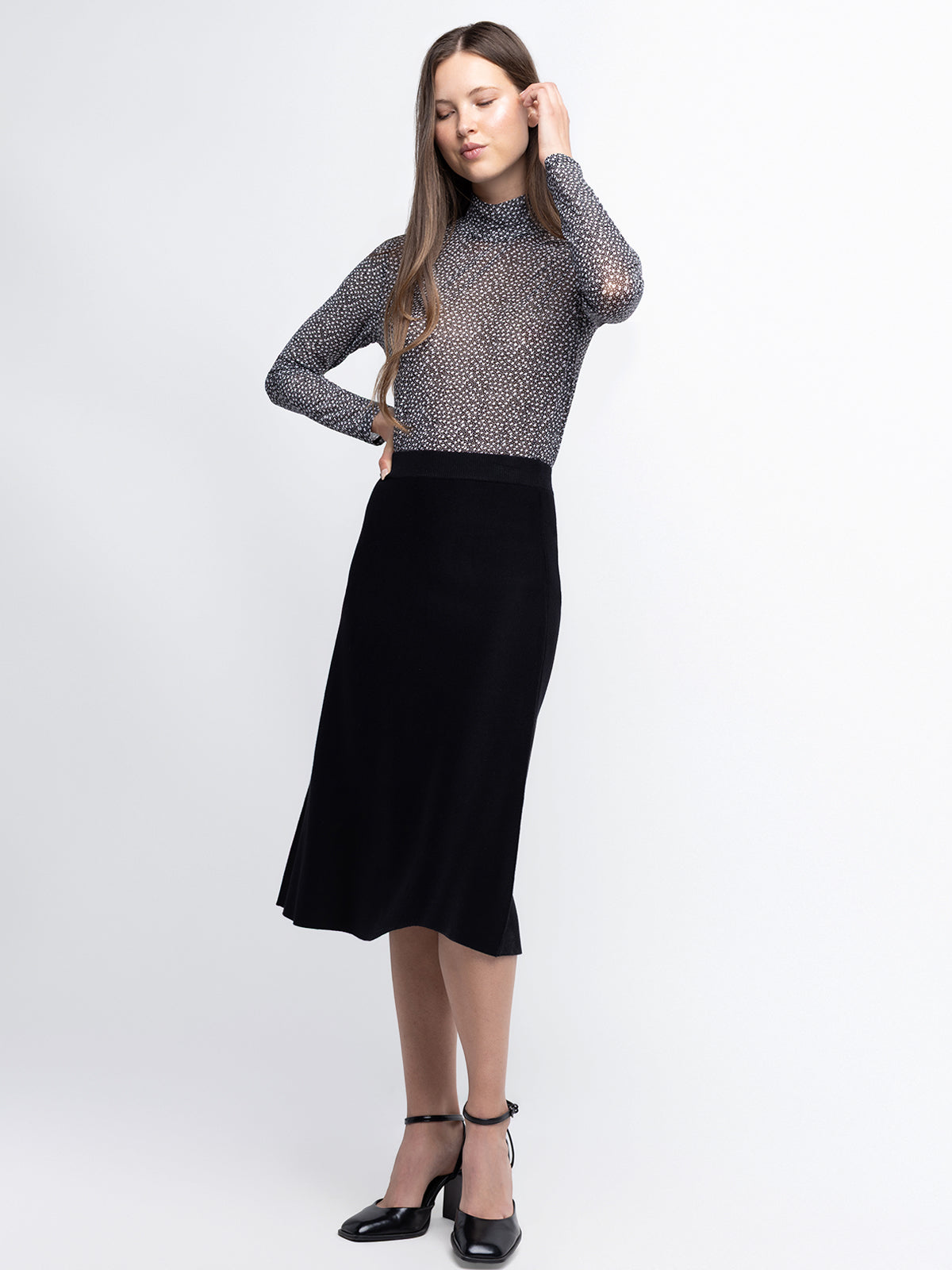 Long A-line knit skirt