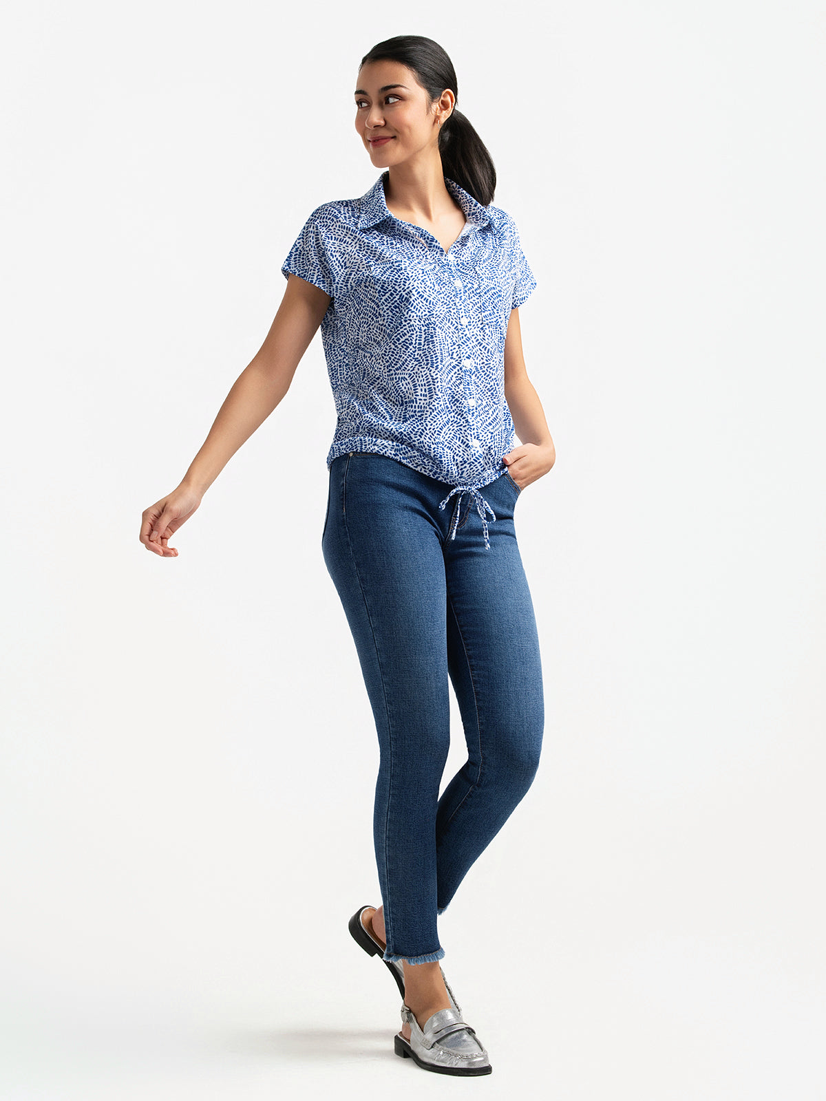 Short-sleeve loose blouse with buttons