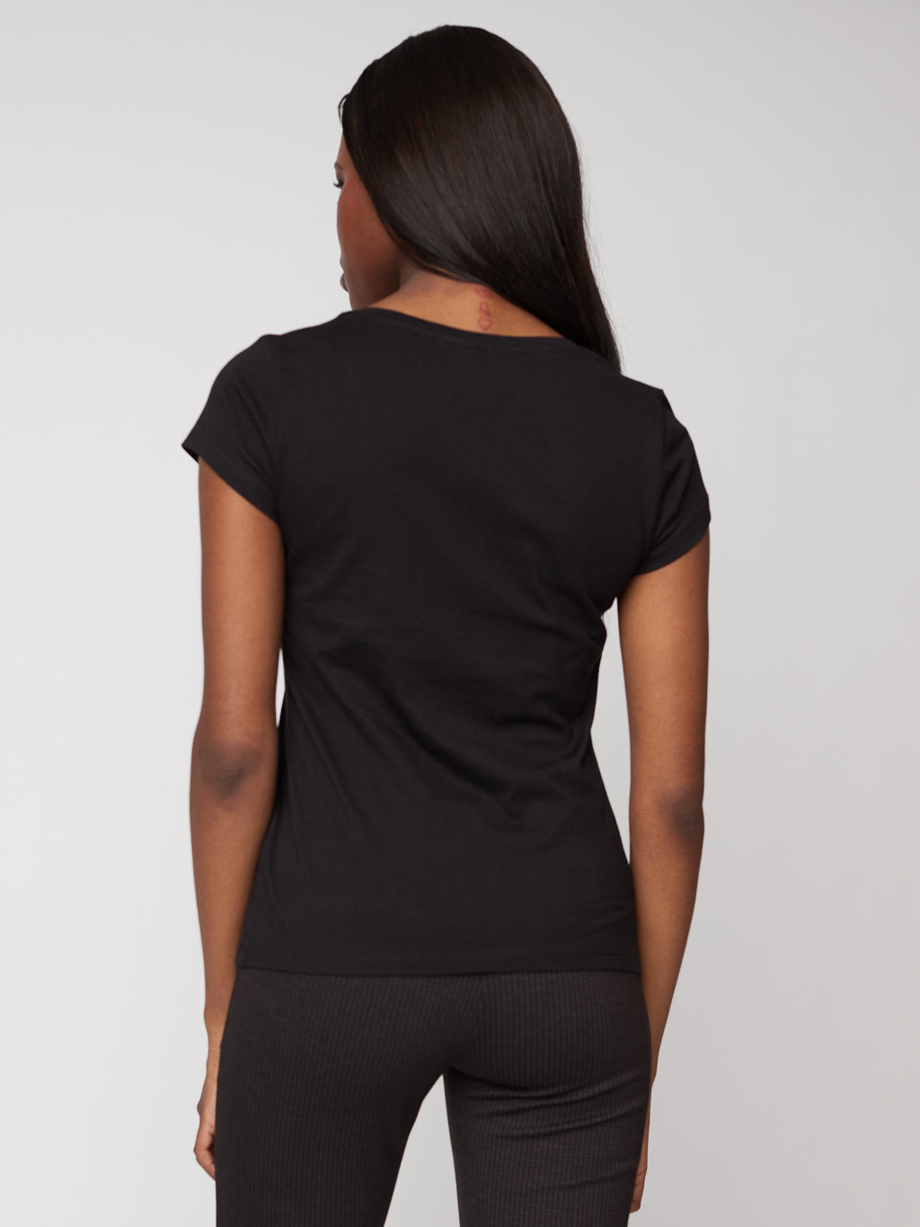 Short-sleeve fitted t-shirt