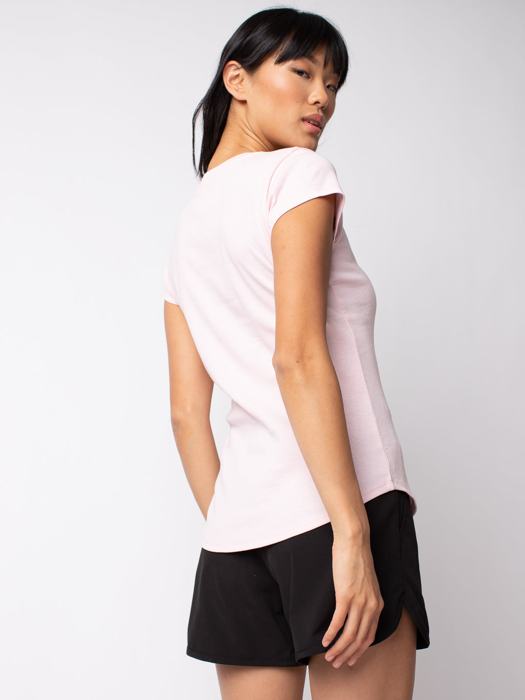 T-shirt semi-ajusté à manches courtes
