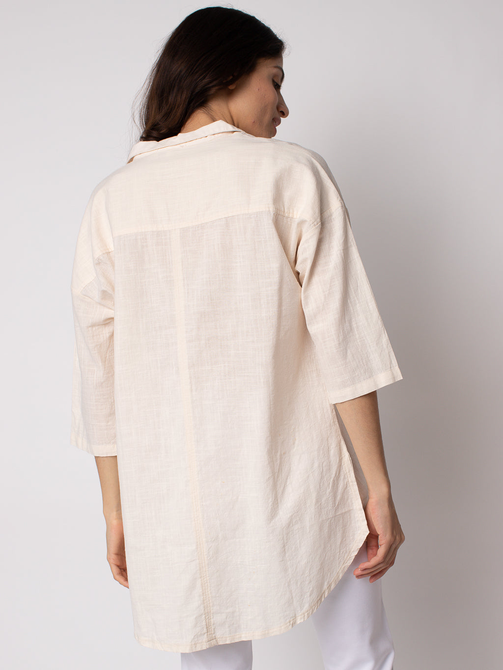 3/4-sleeve semi-fitted tunic