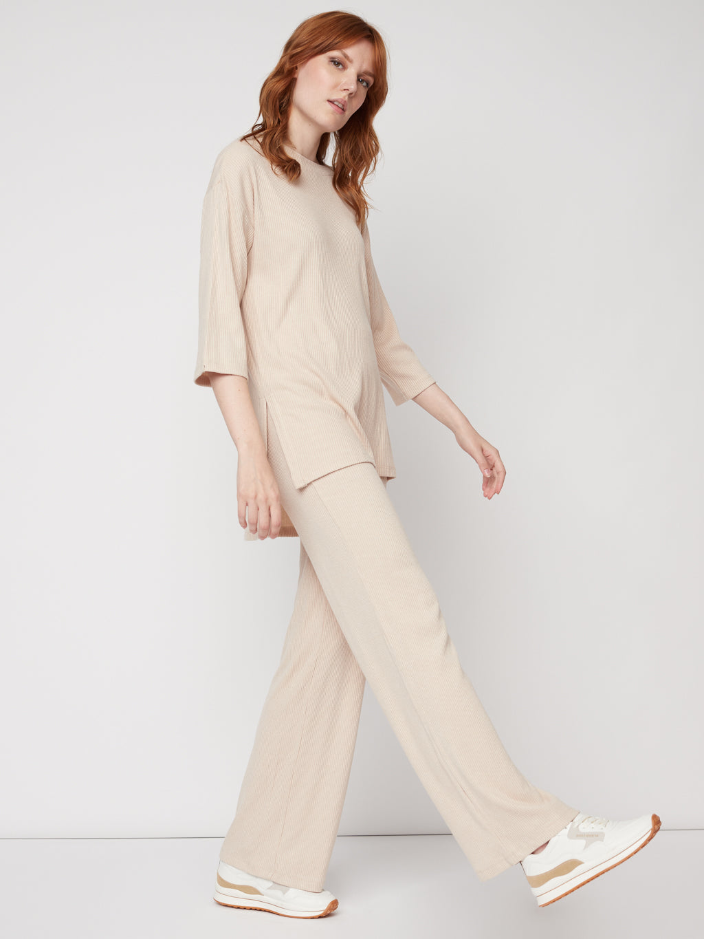 Long-sleevesemi-fitted knit tunic