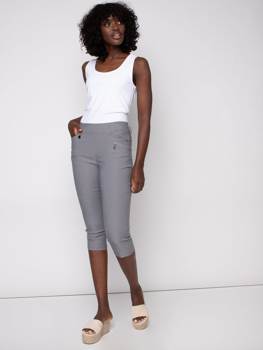 Straight fitted pull-on capri