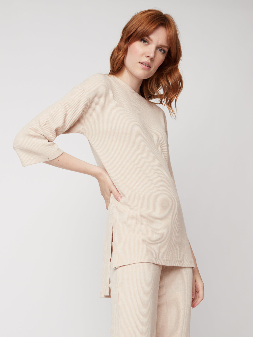 Long-sleevesemi-fitted knit tunic