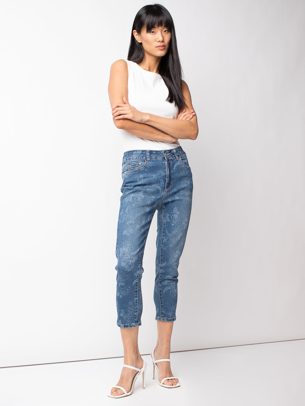 Fitted skinny denim capri