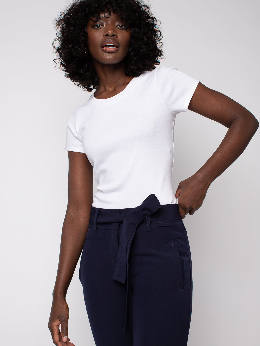 Short-sleeve semi-fitted t-shirt