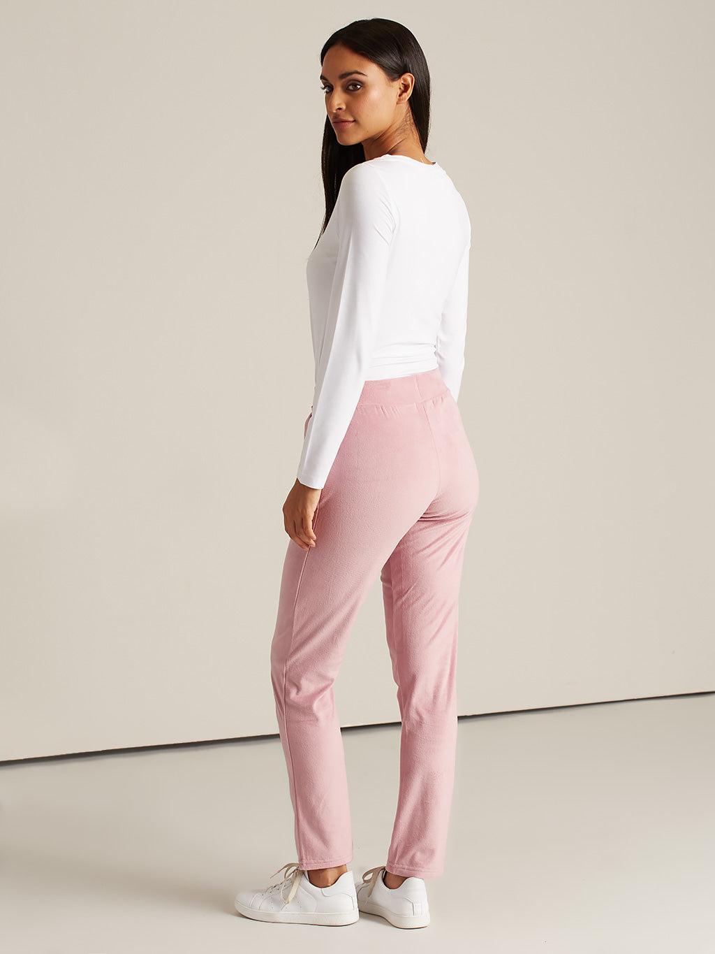 Semi-fitted lounge pant