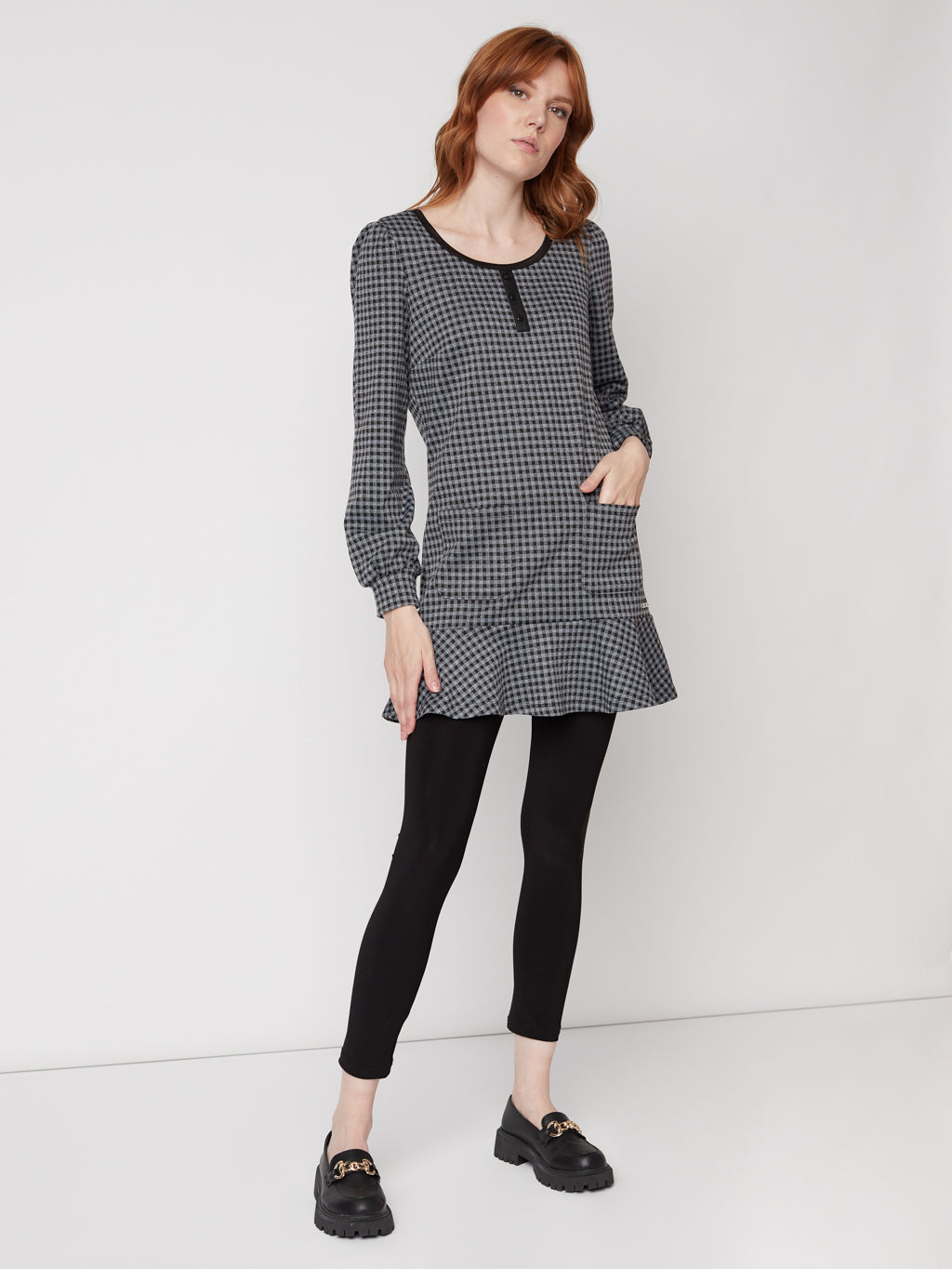 Long-sleevesemi-fitted knit tunic