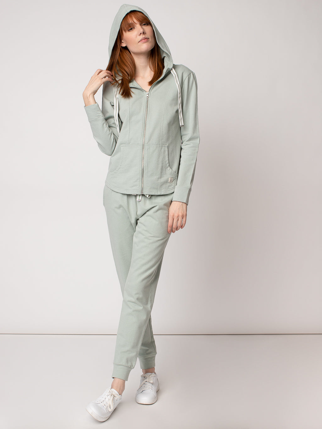 Semi-fitted lounge pant
