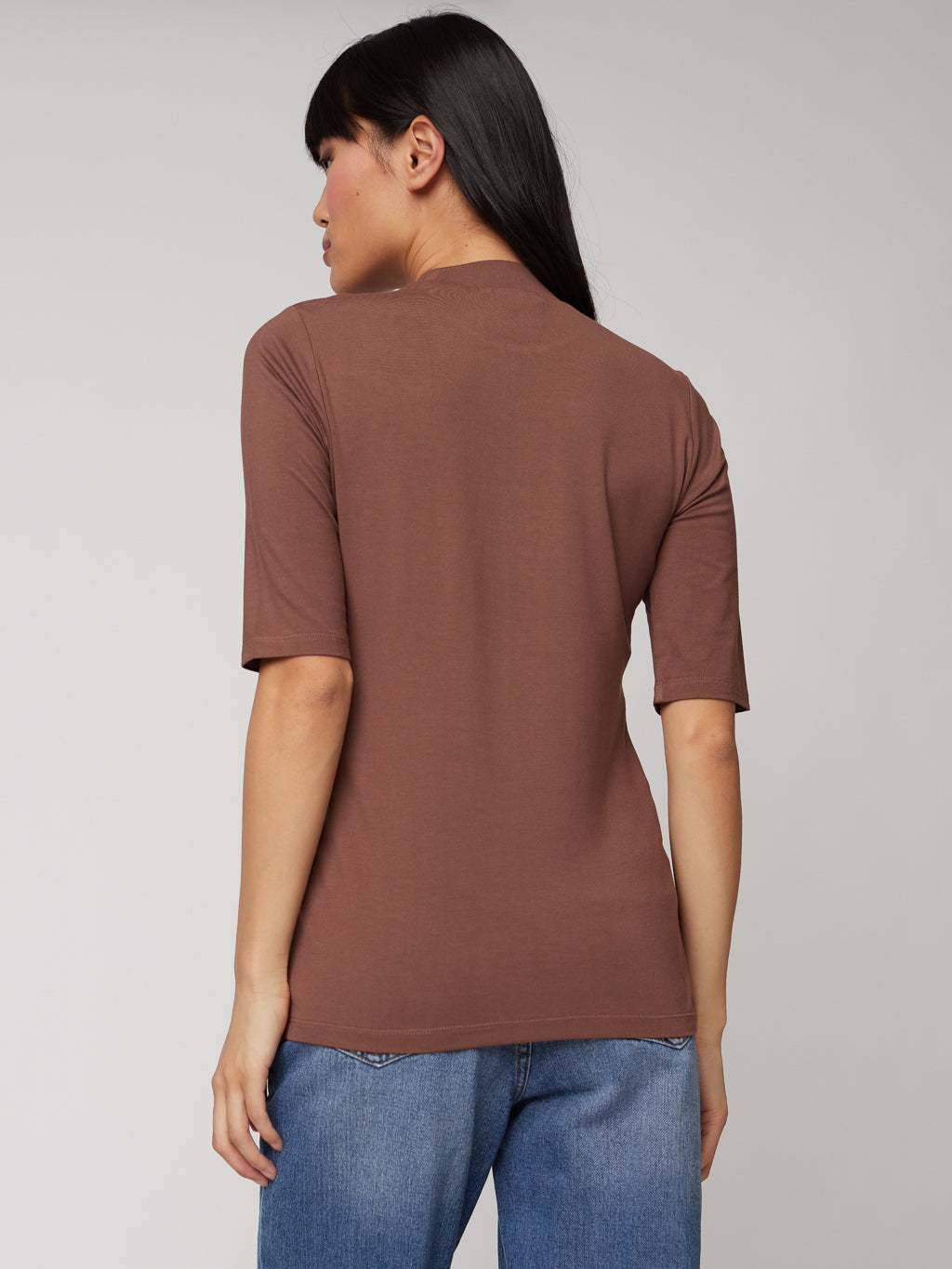 3/4-sleeve semi-fitted t-shirt