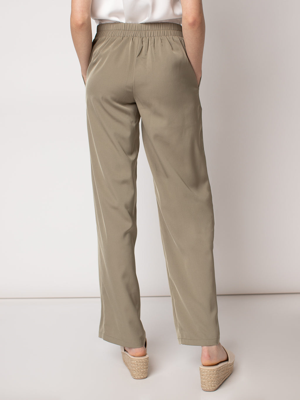 Pull-on dress pant with elastic waistband