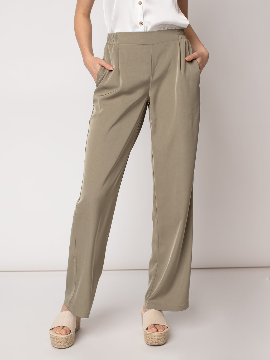 Pull-on dress pant with elastic waistband