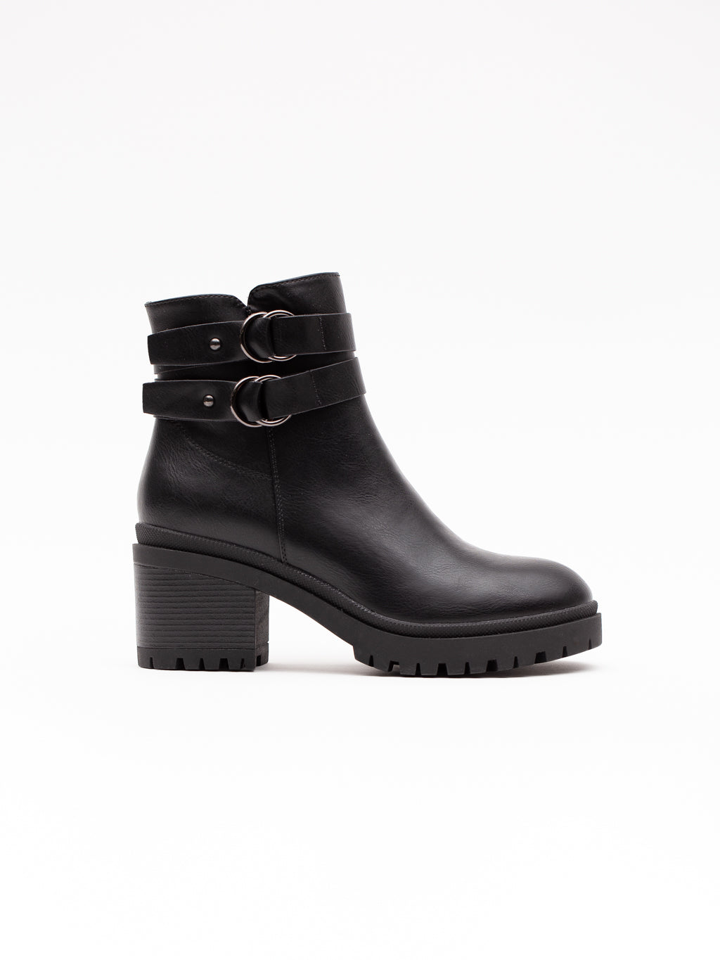 Low heels booties