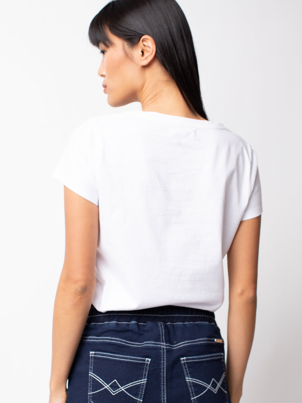 T-shirt semi-ajusté à manches courtes