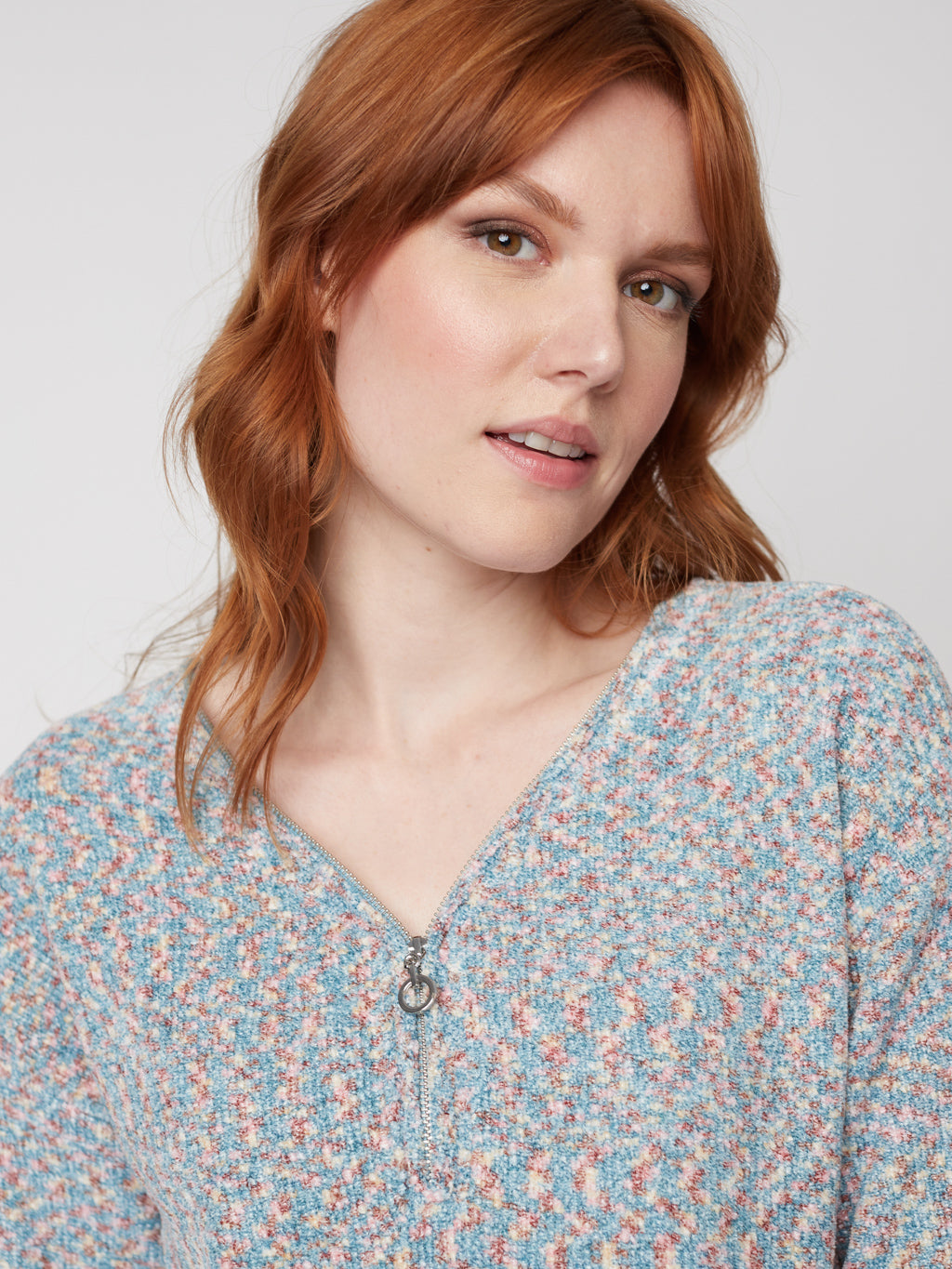 Long-sleeve ftted knit pullover sweater